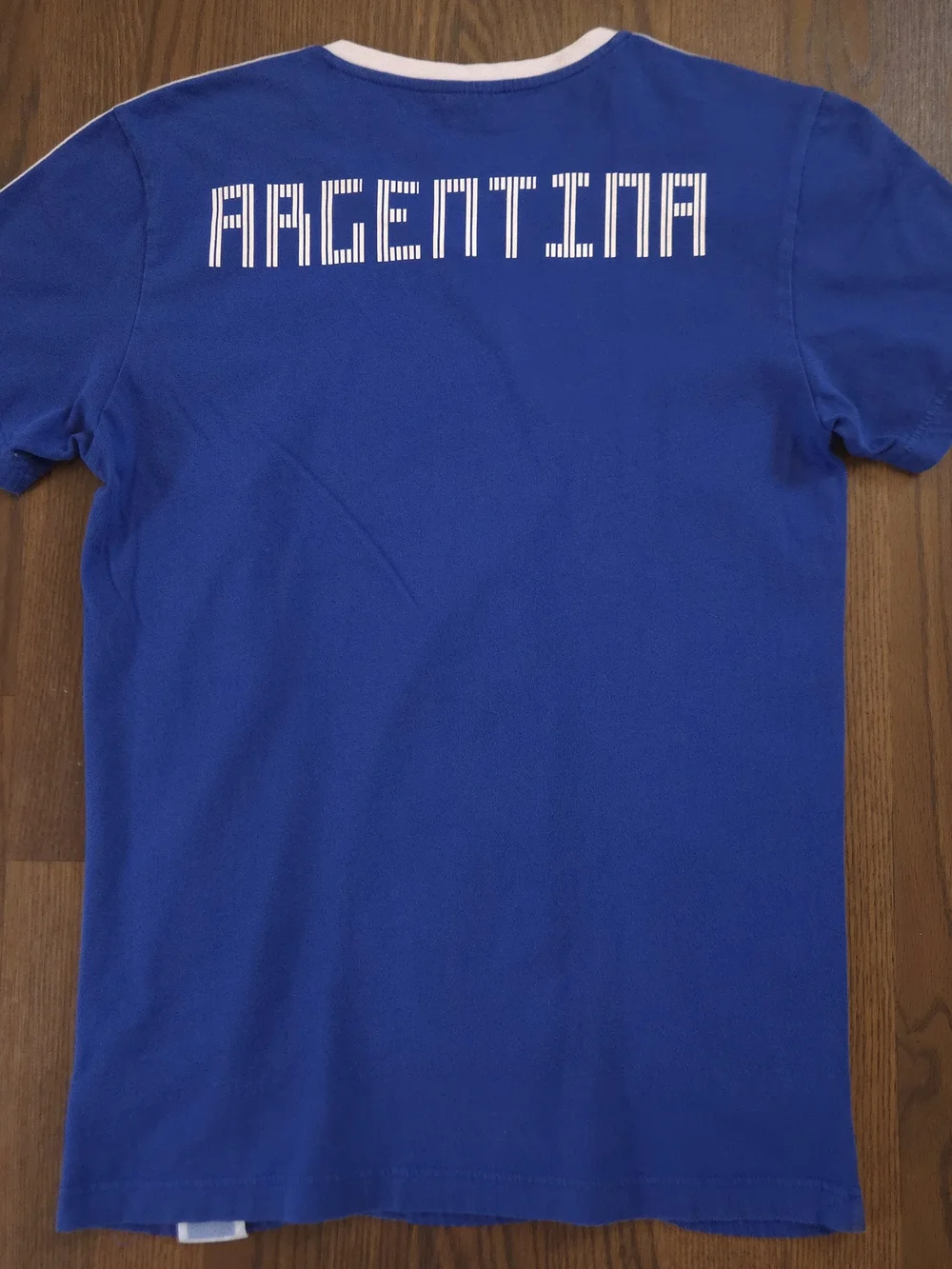 Y2K Adidas Argentina T-shirt jersey style soccer futbol team shirt - Adult Small